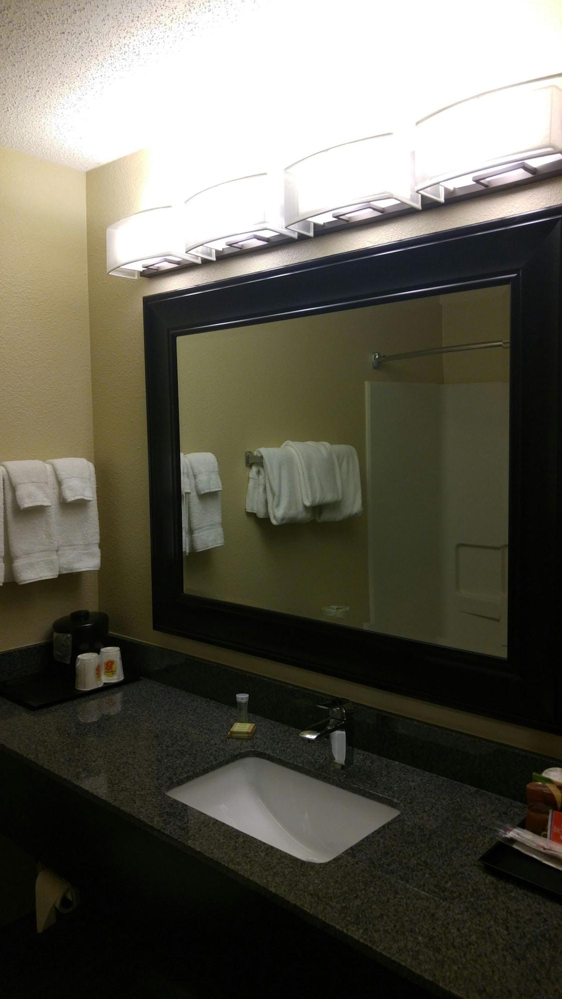 Super 8 By Wyndham Copley Akron Esterno foto