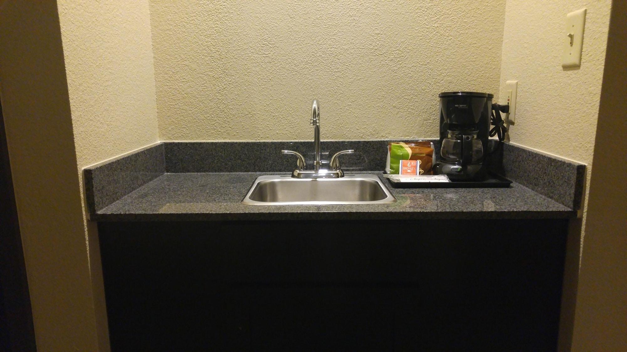 Super 8 By Wyndham Copley Akron Esterno foto